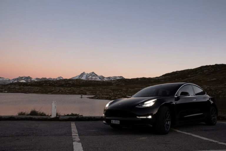 Les sinistres les plus fréquents sur Tesla et comment s’en protéger