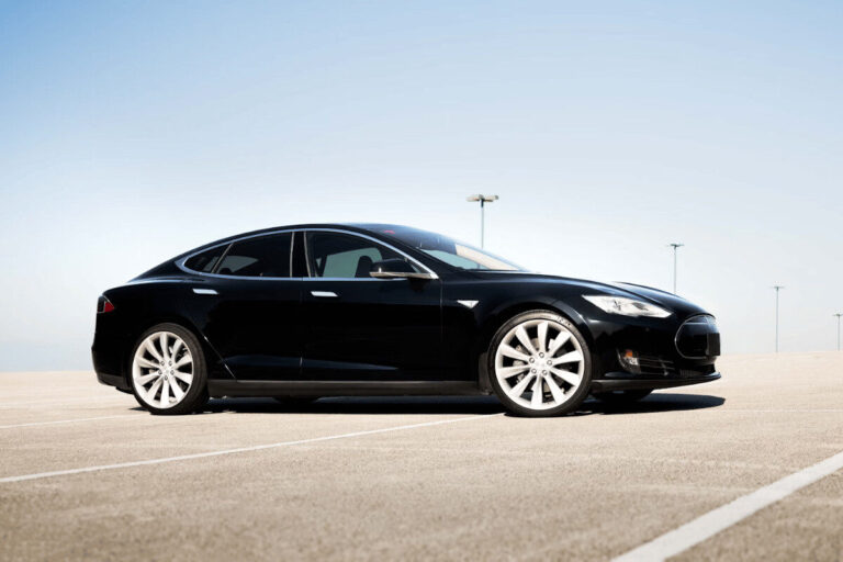 Les meilleurs accessoires Tesla à assurer absolument