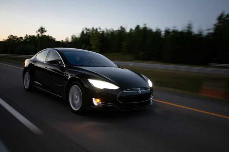 Protection juridique spéciale véhicule électrique : est-ce utile pour votre Tesla ?