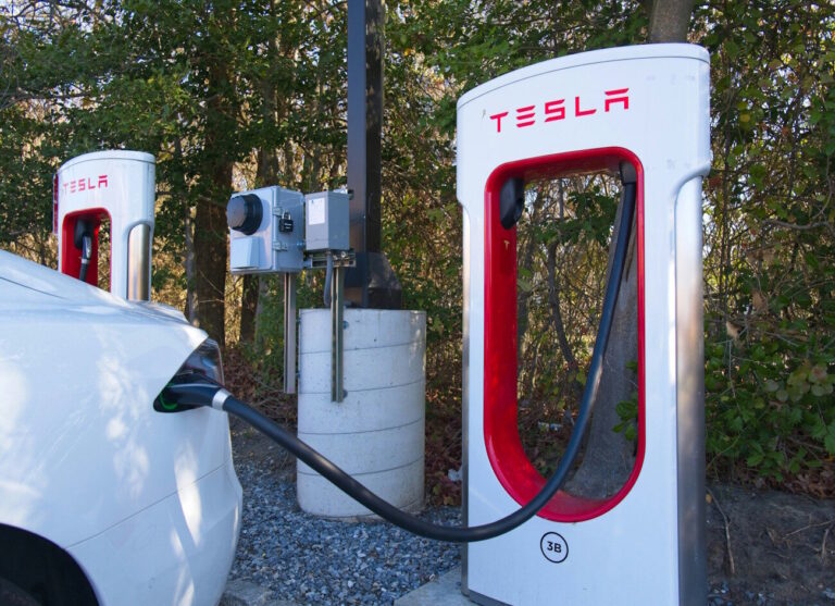 assurance borne recharge tesla